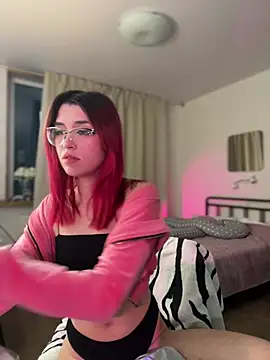 Evangeline Lawrence  online show from 02-12-25, 02:43