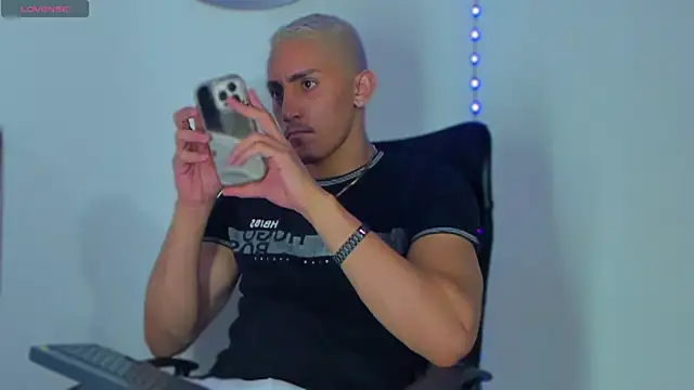 MikeRoss7777 online show from 01-26-25, 04:20