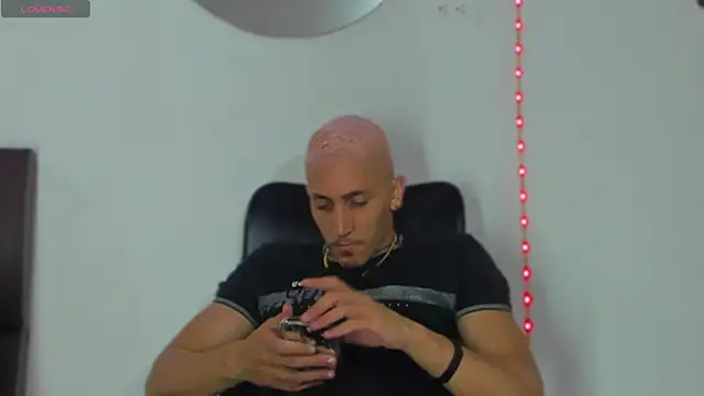 MikeRoss7777 online show from 02-16-25, 04:20