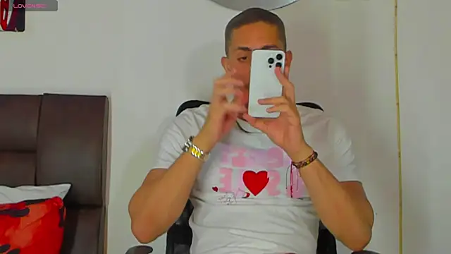 MikeRoss7777 online show from 10-07-25, 03:04