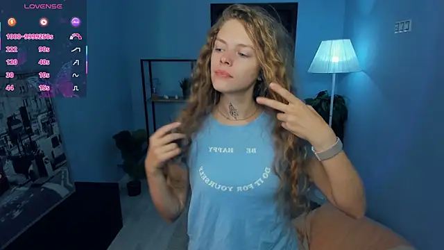 RayaNenlia online show from 09-28-25, 05:02