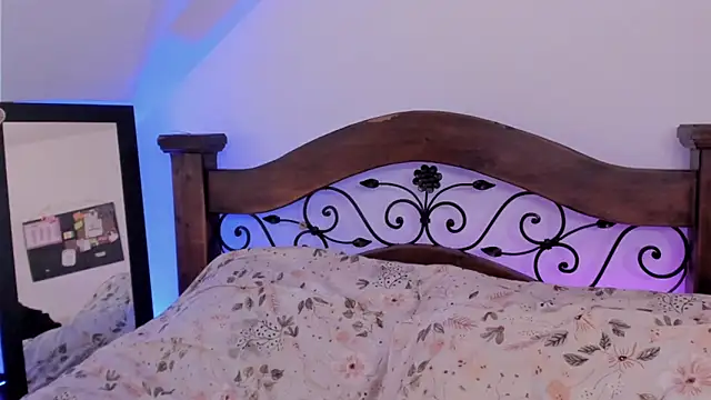 Snapshot of noemi_foxxx chatting on 12-02-24, 04:20 noemi foxxx online show from 12-02-24, 04:20