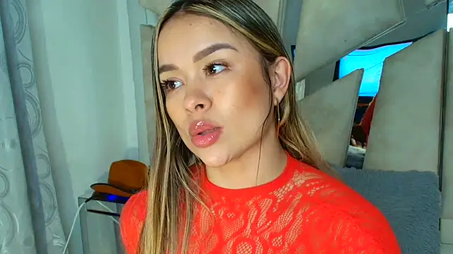 Snapshot of Natalyefoster chatting on 05-04-26, 08:05 Natalyefoster online show from 05-04-26, 08:05