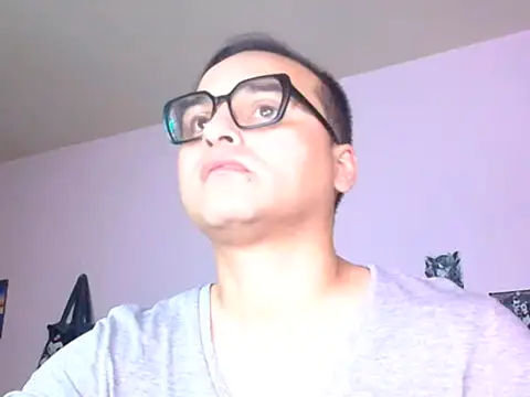 Snapshot of ClarkGiven chatting on 06-15-26, 06:15 ClarkGiven online show from 06-15-26, 06:15