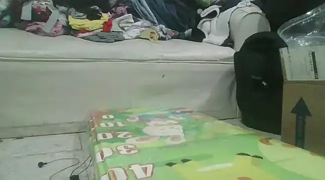 Snapshot of angeljz4 chatting on 02-04-25, 04:37 angeljz4 online show from 02-04-25, 04:37