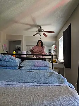 honeeyyy pot online show from 12-20-25, 08:27