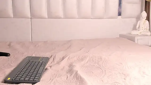 im tyra online show from 02-26-26, 04:44