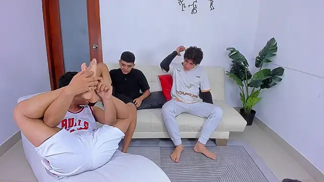 Crazy nigth01 online show from 12-21-25, 02:19