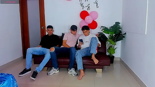 Snapshot of Crazy_nigth01 chatting on 02-21-26, 07:04 Crazy nigth01 online show from 02-21-26, 07:04