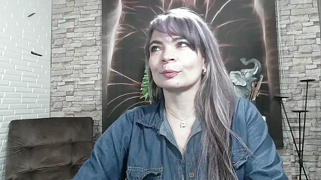 charlotedoll online show from 01-01-25, 06:15