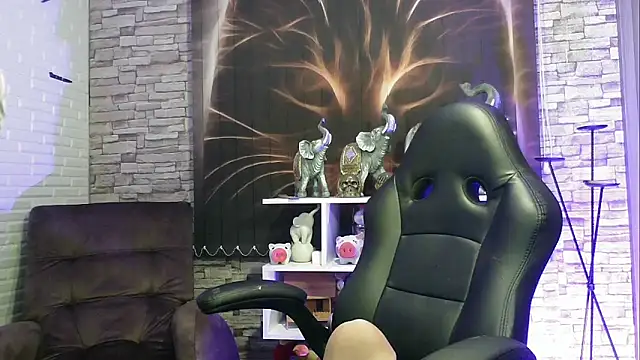 charlotedoll online show from 01-12-25, 08:36