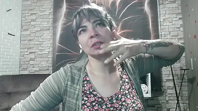 charlotedoll online show from 02-04-25, 06:25