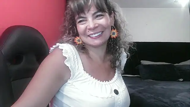 charlotedoll online show from 10-14-25, 04:24