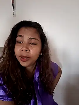 Snapshot of Vidiia chatting on 04-19-26, 09:28 Vidiia online show from 04-19-26, 09:28