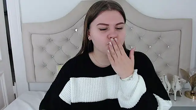 Snapshot of AbbyPleasure chatting on 01-16-25, 09:48 AbbyPleasure online show from 01-16-25, 09:48