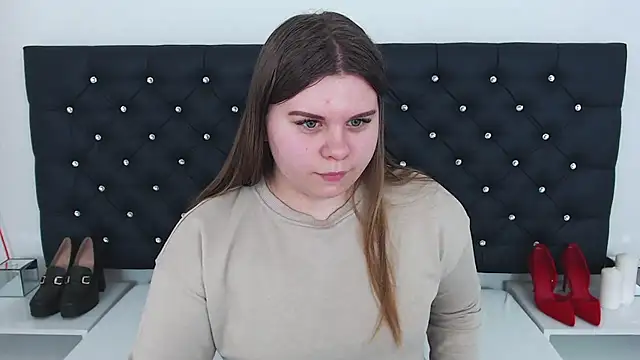 Snapshot of AbbyPleasure chatting on 03-13-25, 03:06 AbbyPleasure online show from 03-13-25, 03:06