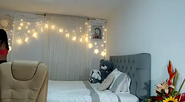 Snapshot of ZajiraShane chatting on 12-11-24, 07:20 ZajiraShane online show from 12-11-24, 07:20