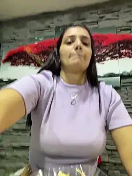 Snapshot of ZajiraShane chatting on 12-31-24, 04:16 ZajiraShane online show from 12-31-24, 04:16