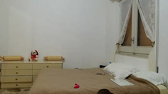 Snapshot of ZajiraShane chatting on 11-21-25, 03:33 ZajiraShane online show from 11-21-25, 03:33