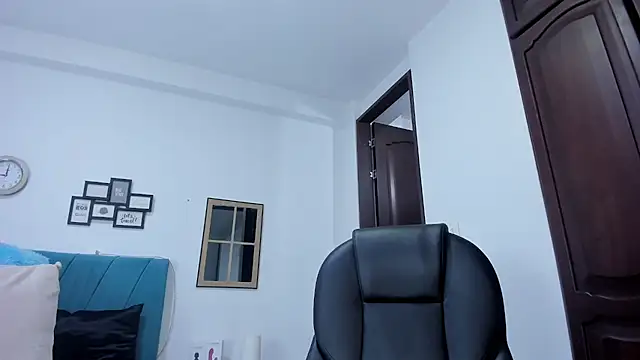 kamila lopez online show from 10-13-25, 10:10