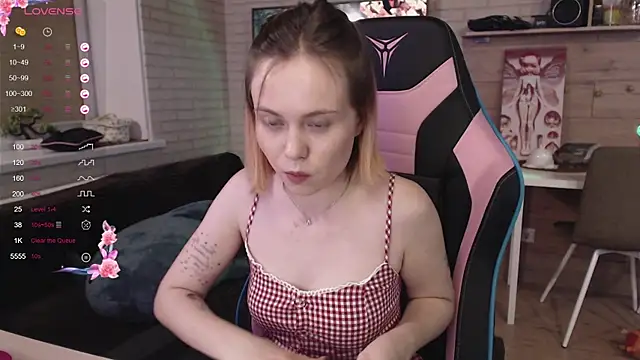 lucy mirror online show from 11-06-25, 08:32