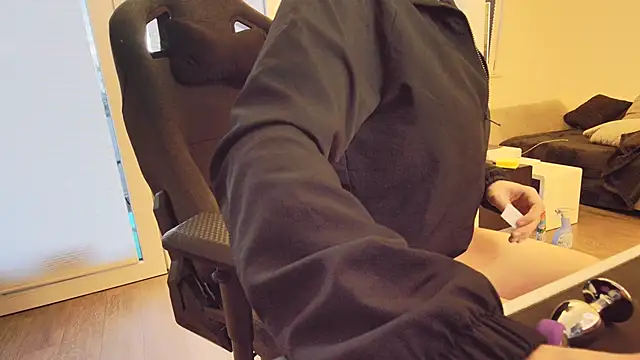 Hot ToyBoy6974 online show from 01-04-25, 03:17