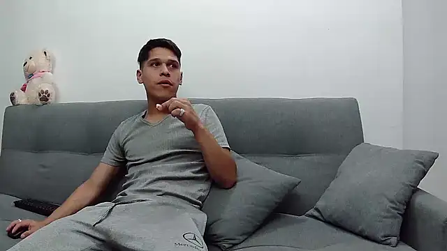 Katalleya jyj online show from 01-23-25, 02:33