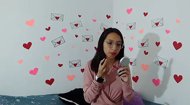 Snapshot of Katalleya_jyj chatting on 02-26-25, 09:05 Katalleya jyj online show from 02-26-25, 09:05