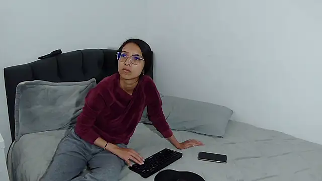 Snapshot of Katalleya_jyj chatting on 12-02-25, 07:53 Katalleya jyj online show from 12-02-25, 07:53