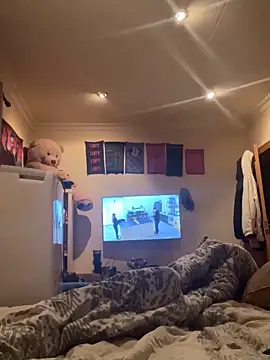 Darylpollalarga online show from 12-21-25, 01:35