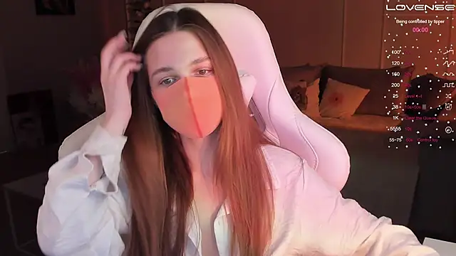 Snapshot of Frau_Lina chatting on 02-08-25, 07:05 Frau Lina online show from 02-08-25, 07:05