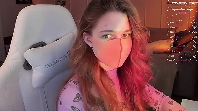 Snapshot of Frau_Lina chatting on 02-14-25, 07:44 Frau Lina online show from 02-14-25, 07:44