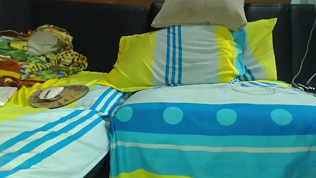 Snapshot of sexyblackxx12 chatting on 11-11-25, 05:51 sexyblackxx12 online show from 11-11-25, 05:51