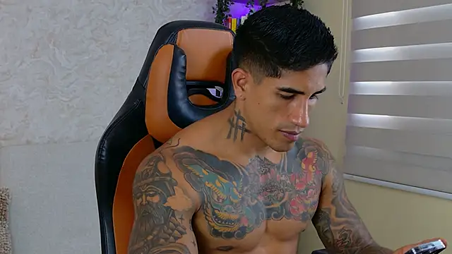 AdanReilly online show from 12-11-24, 08:18