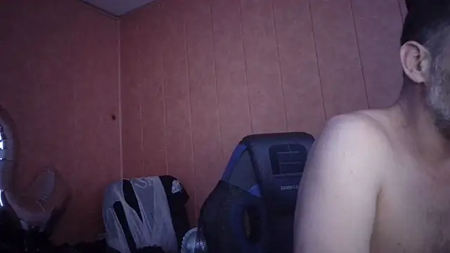 Snapshot of Lia_Y_PatrickX chatting on 12-19-24, 12:02 Lia Y PatrickX online show from 12-19-24, 12:02