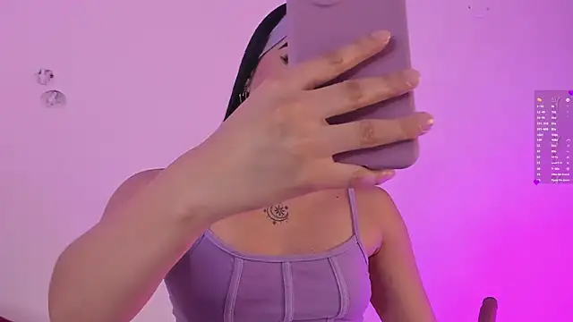 Snapshot of Maggie_1 chatting on 09-25-25, 09:18 Maggie 1 online show from 09-25-25, 09:18