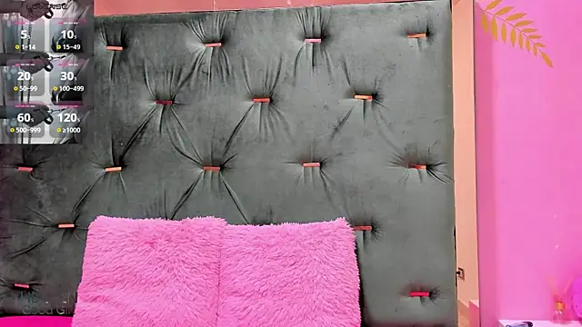 Snapshot of Hellen__4master chatting on 11-26-25, 01:06 Hellen 4master online show from 11-26-25, 01:06