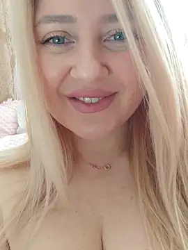 Snapshot of LadyLolyPop_ chatting on 03-28-26, 06:24 LadyLolyPop online show from 03-28-26, 06:24