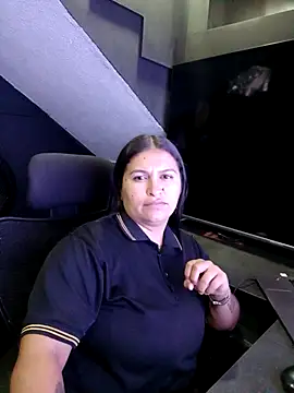 Mia oficial online show from 12-04-25, 04:22