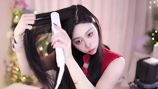 Snapshot of SleepArtist chatting on 01-24-25, 08:55 SleepArtist online show from 01-24-25, 08:55