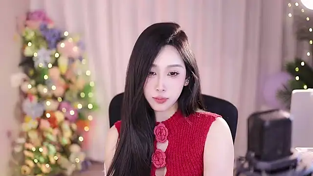 Snapshot of SleepArtist chatting on 01-24-25, 10:19 SleepArtist online show from 01-24-25, 10:19