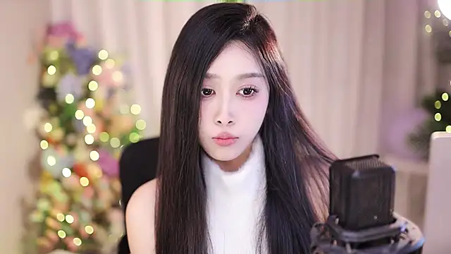 Snapshot of SleepArtist chatting on 02-01-25, 09:19 SleepArtist online show from 02-01-25, 09:19