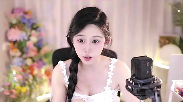 Snapshot of SleepArtist chatting on 03-03-25, 06:37 SleepArtist online show from 03-03-25, 06:37