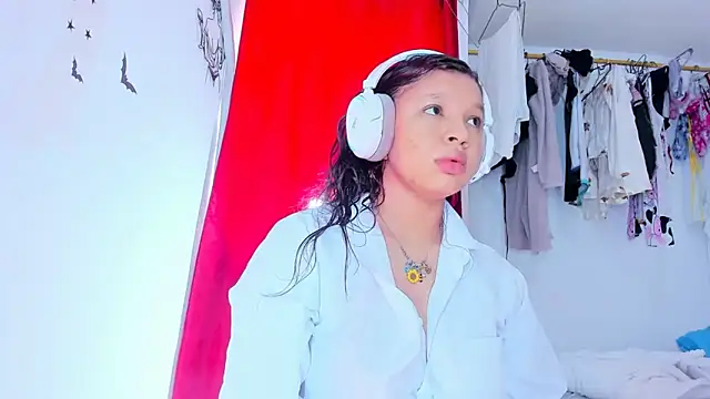 Emily Coper18 online show from 12-14-25, 01:49