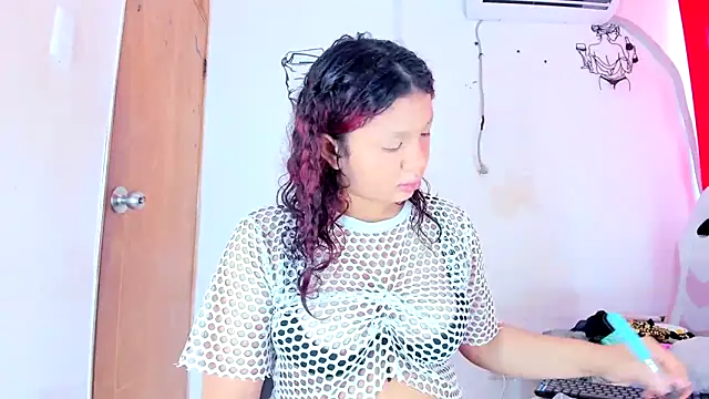 Emily Coper18 online show from 03-06-26, 01:51