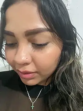 Snapshot of Abril_Gomez06 chatting on 04-25-26, 10:29 Abril Gomez06 online show from 04-25-26, 10:29