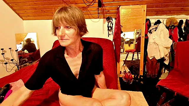 Hot Colettte online show from 06-03-26, 07:41