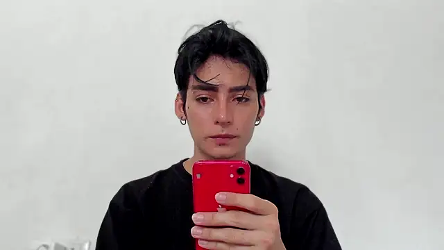 Snapshot of sebas_rose chatting on 12-04-24, 02:15 sebas rose online show from 12-04-24, 02:15