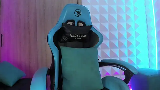 Snapshot of Jendralevis chatting on 03-11-25, 10:53 Jendralevis online show from 03-11-25, 10:53