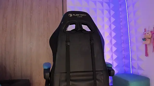 Snapshot of Jendralevis chatting on 10-01-25, 08:04 Jendralevis online show from 10-01-25, 08:04